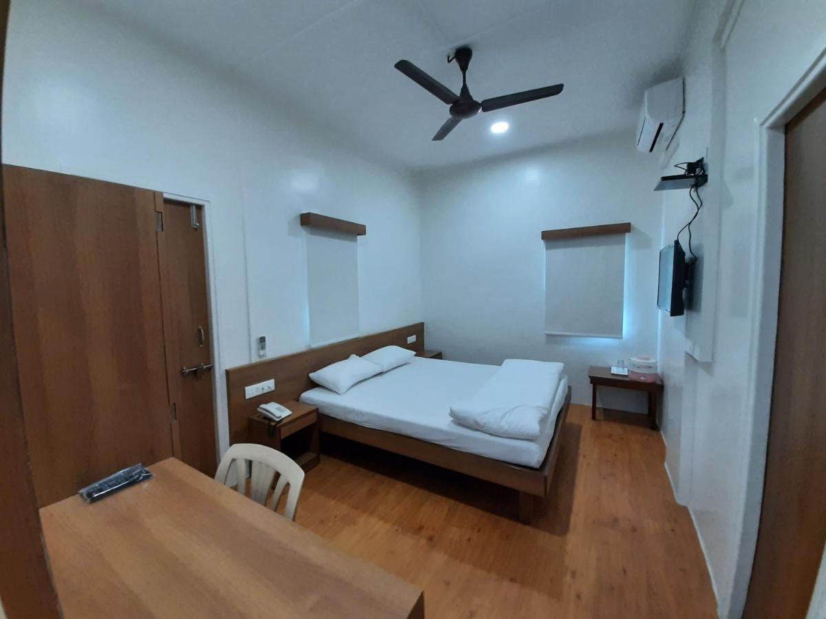 Hotel Bhooshan, Shivajinagar, Pune Exterior photo